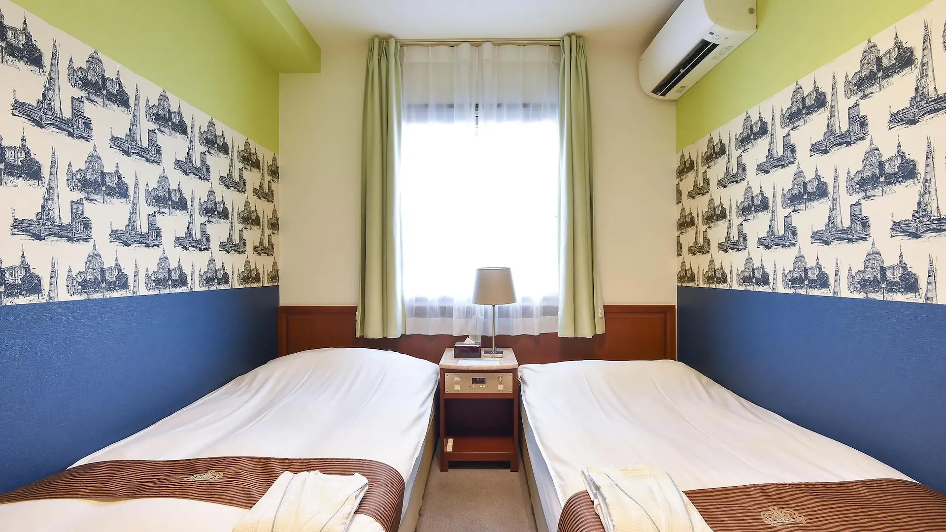 New Osaka Hotel Shinsaibashi 3*,  Japan