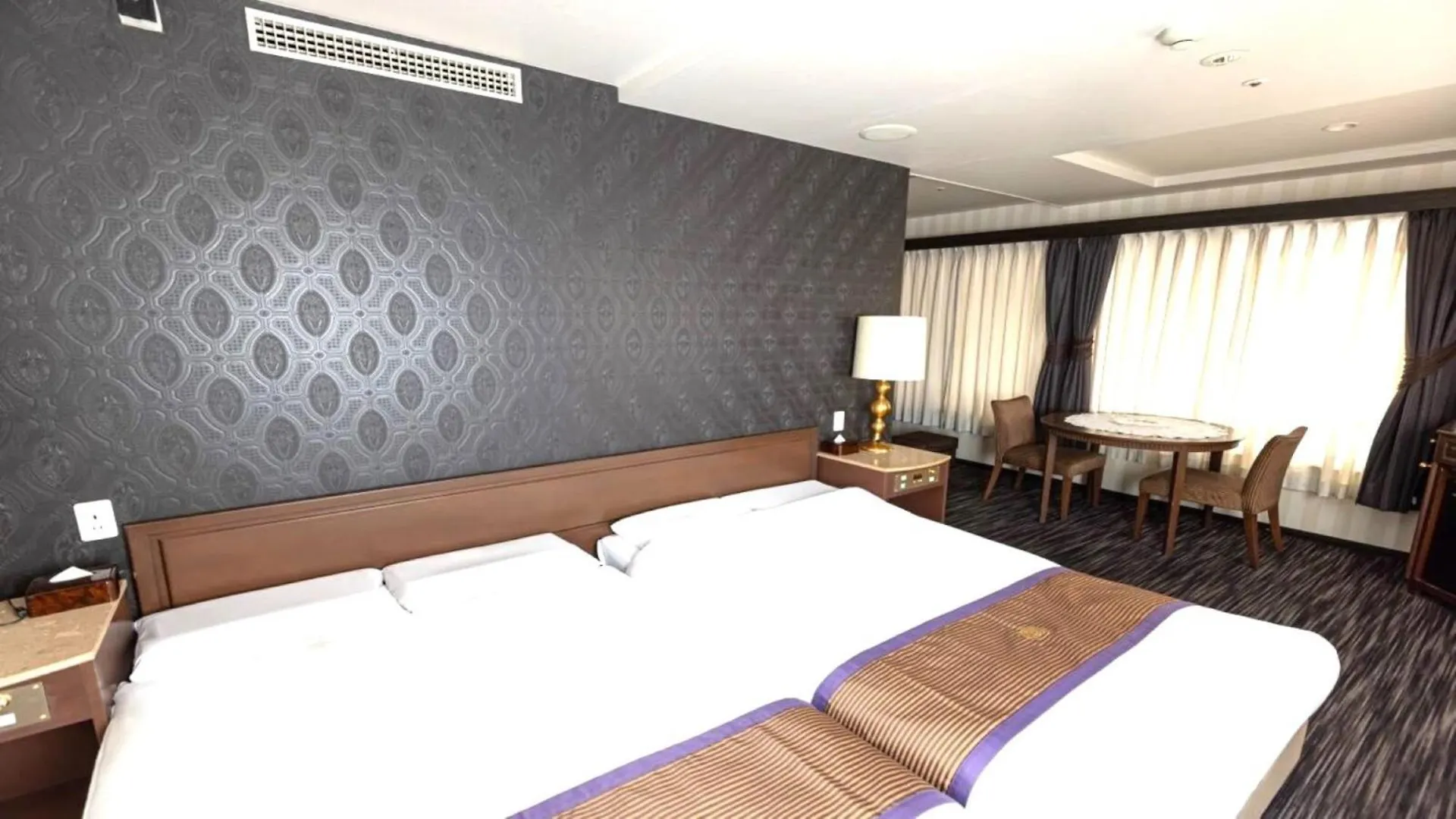 New Osaka Hotel Shinsaibashi