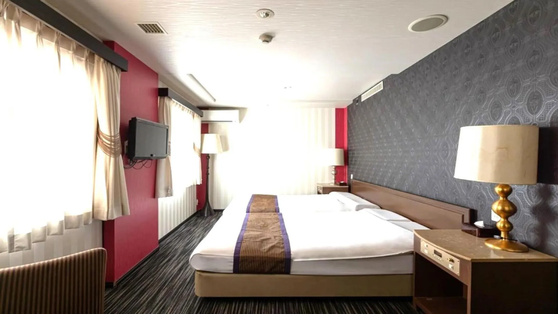 New Osaka Hotel Shinsaibashi 3*,